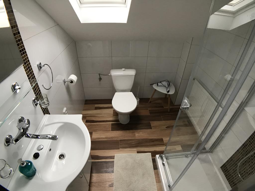 Hotel Rose Břeclav Εξωτερικό φωτογραφία
